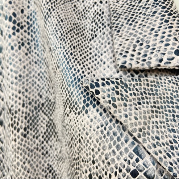 Blank NYC Anniversary Pink Snake Skin Blazer - Picture 6 of 9